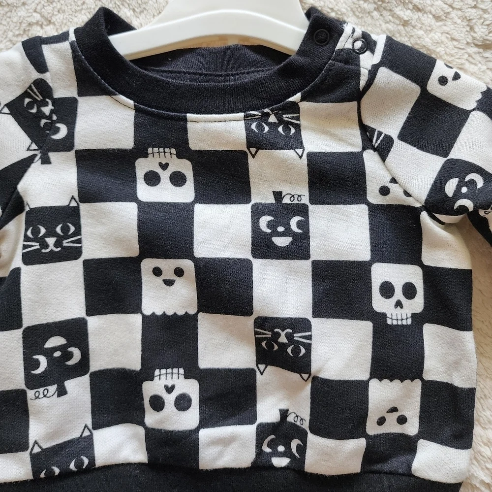 NWT Cat & Jack baby boy Halloween 2 piece outfit Siz NB & 12m sweatshirt + pants
